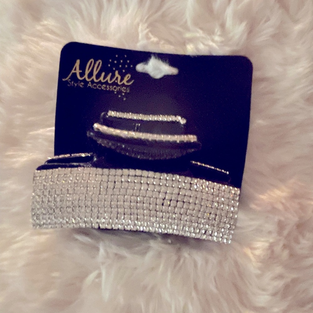 RHINESTONE ON BLACK LARGE JAW CLIP